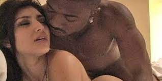 Top Video Viral Artis Skandal Kim Kardashian Tanpa Sensor Garis Bawahnya Kelihatan Viral Hollywood Terbaru 2025